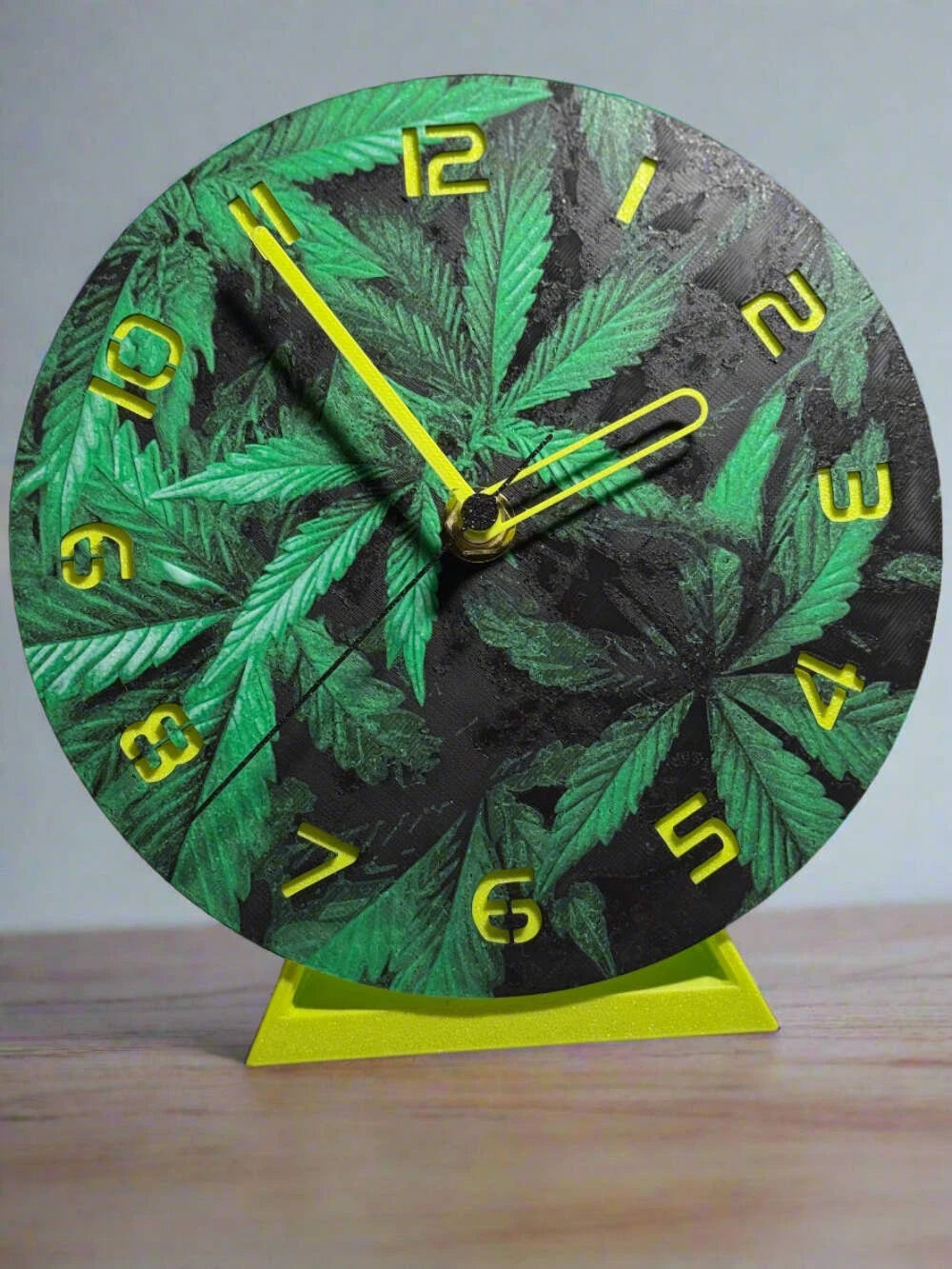 170mm Hemp-Themed HueForge Wall Clock – Timeless Chill Vibes - Flip It Now