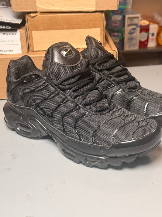 Nike Air Max Plus TN Triple Black Size 11 - Flip It Now