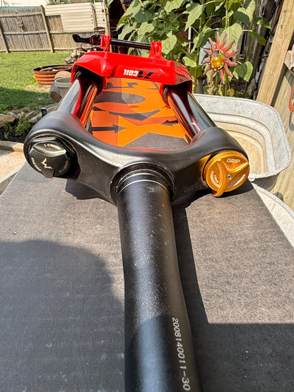 Marzocchi Bomber Z1 Coil Fork 27.5" 180mm Grip Sweep Adj. Boost 44 Red - Flip It Now