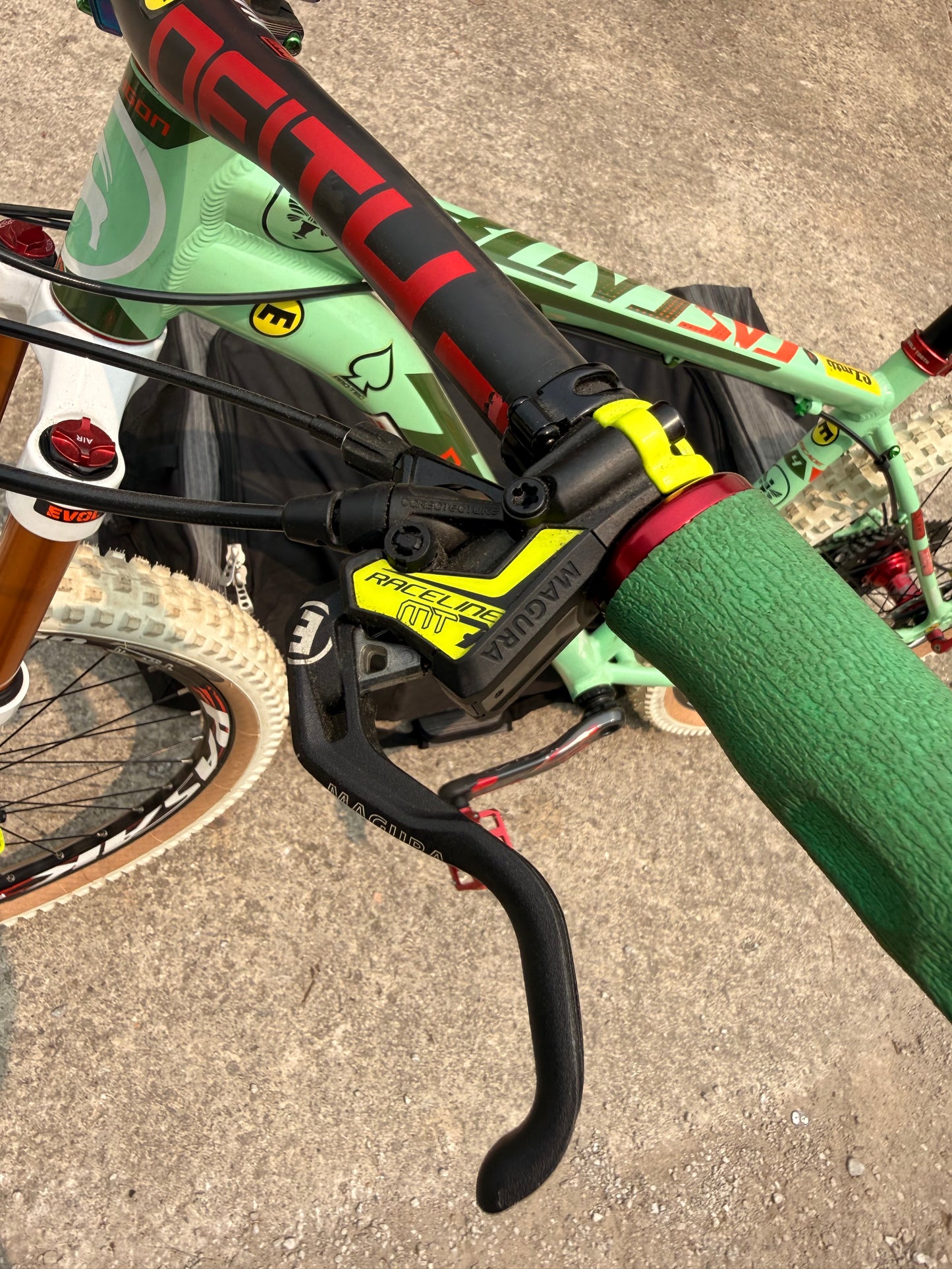 *Heavily Modded Polygon Cascade 4  Mountain Bike 27.5 Wheels,Shimano,fox - Flip It Now