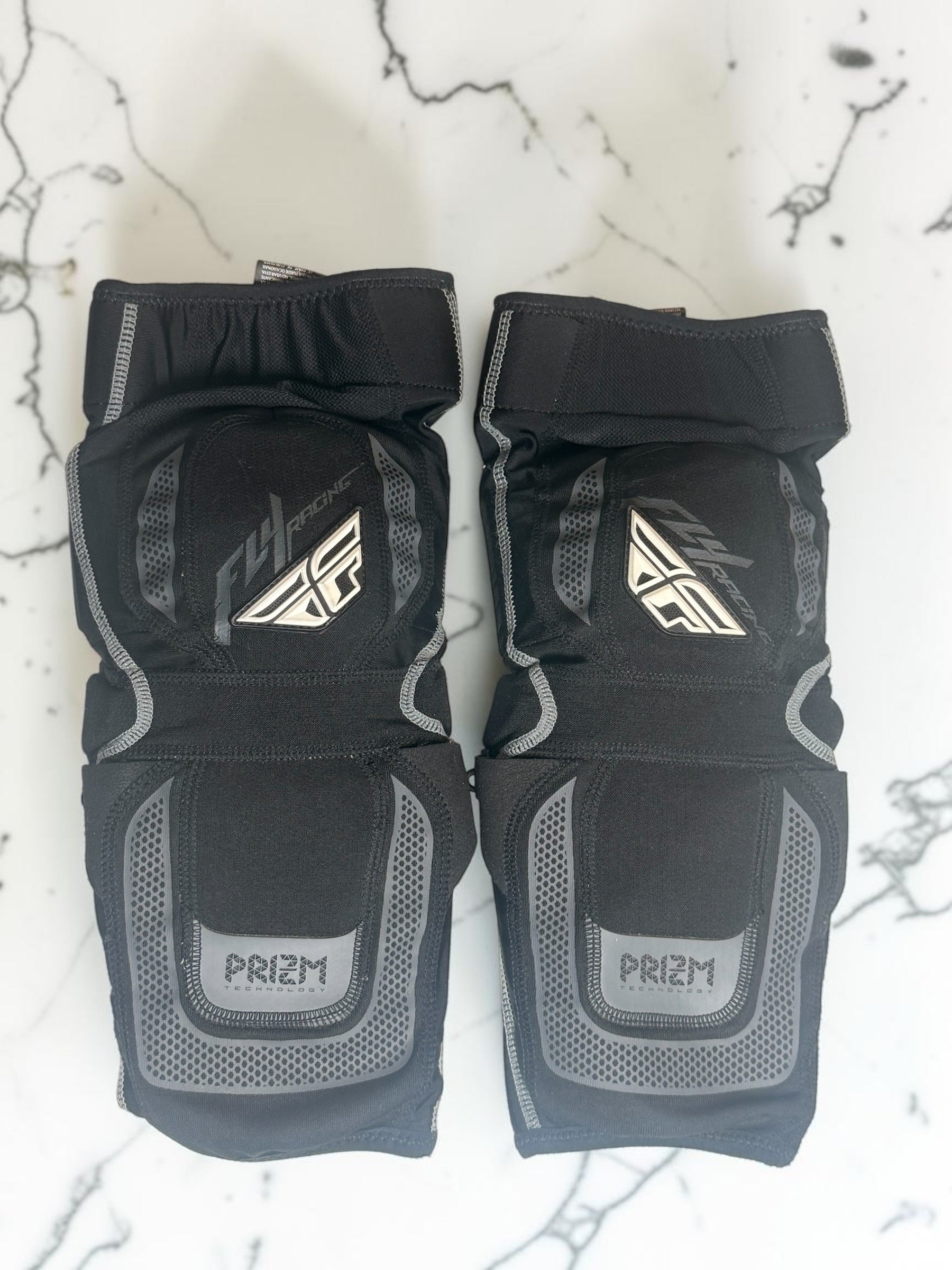 Triple 8 Bumsaver S-Black Hip Pads *with gloves, fly racing and gear bag - Flip It Now