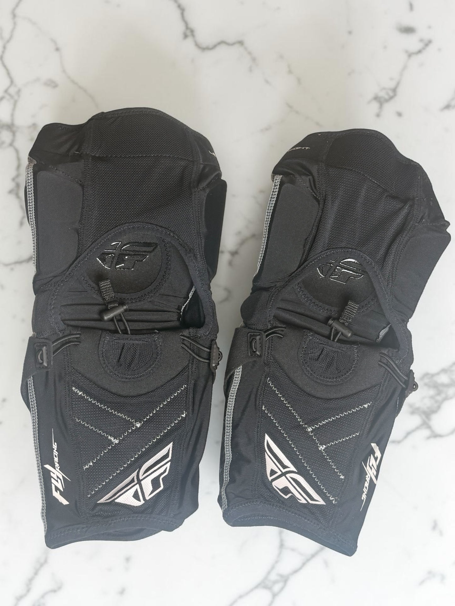 Triple 8 Bumsaver S-Black Hip Pads *with gloves, fly racing and gear bag - Flip It Now