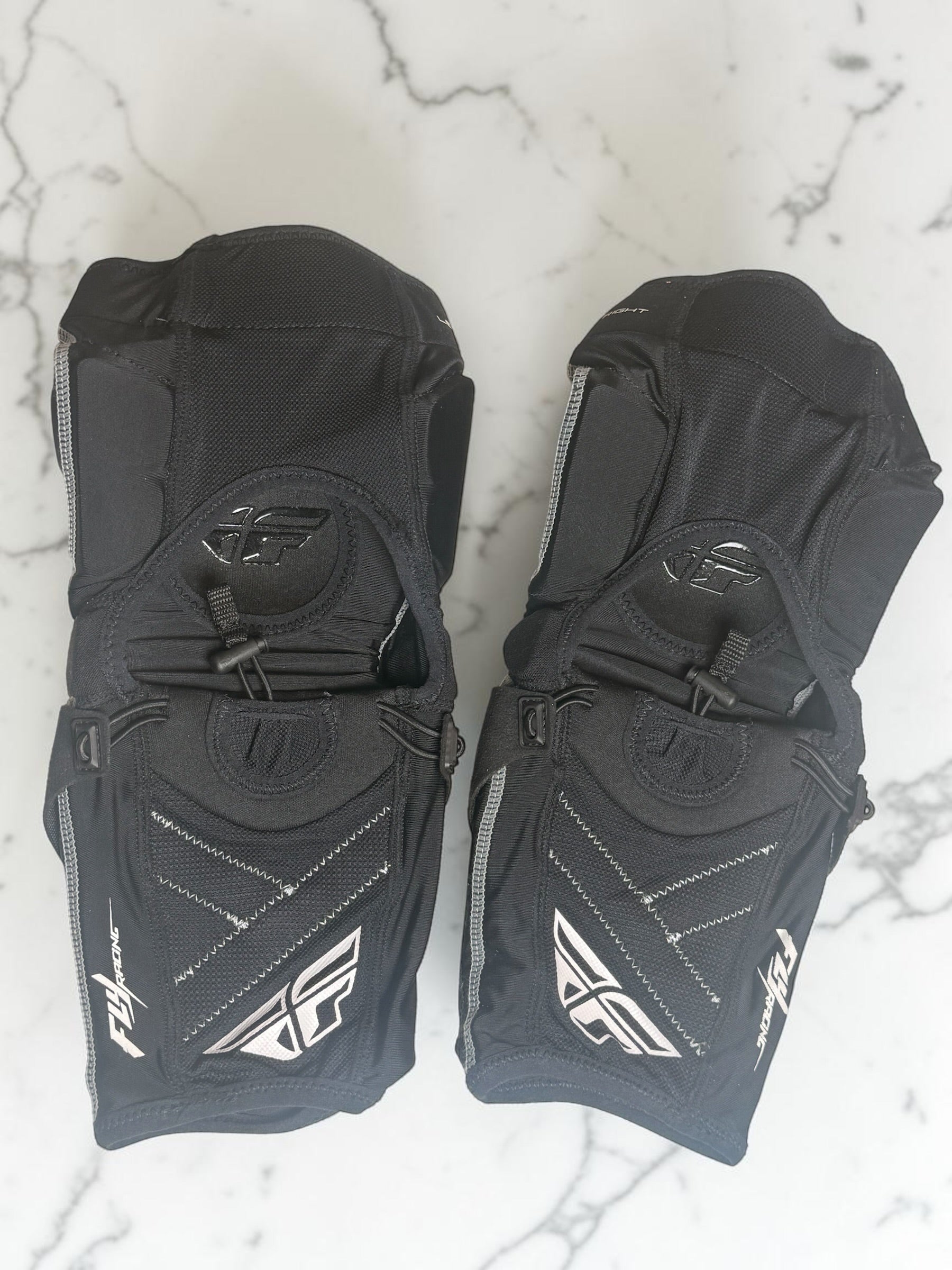 Triple 8 Bumsaver S-Black Hip Pads *with gloves, fly racing and gear bag - Flip It Now