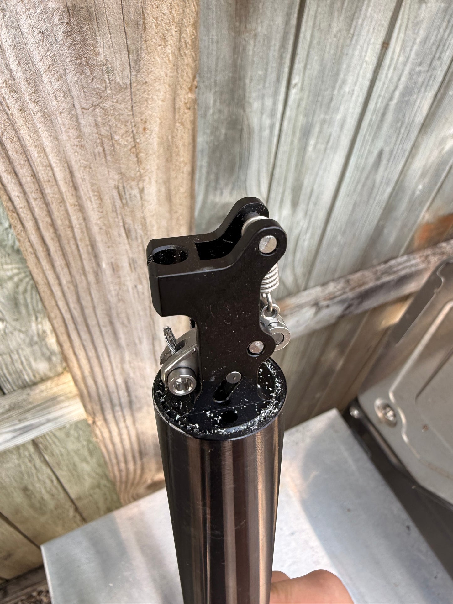 50/350 27.2mm black gravel - Flip It Now