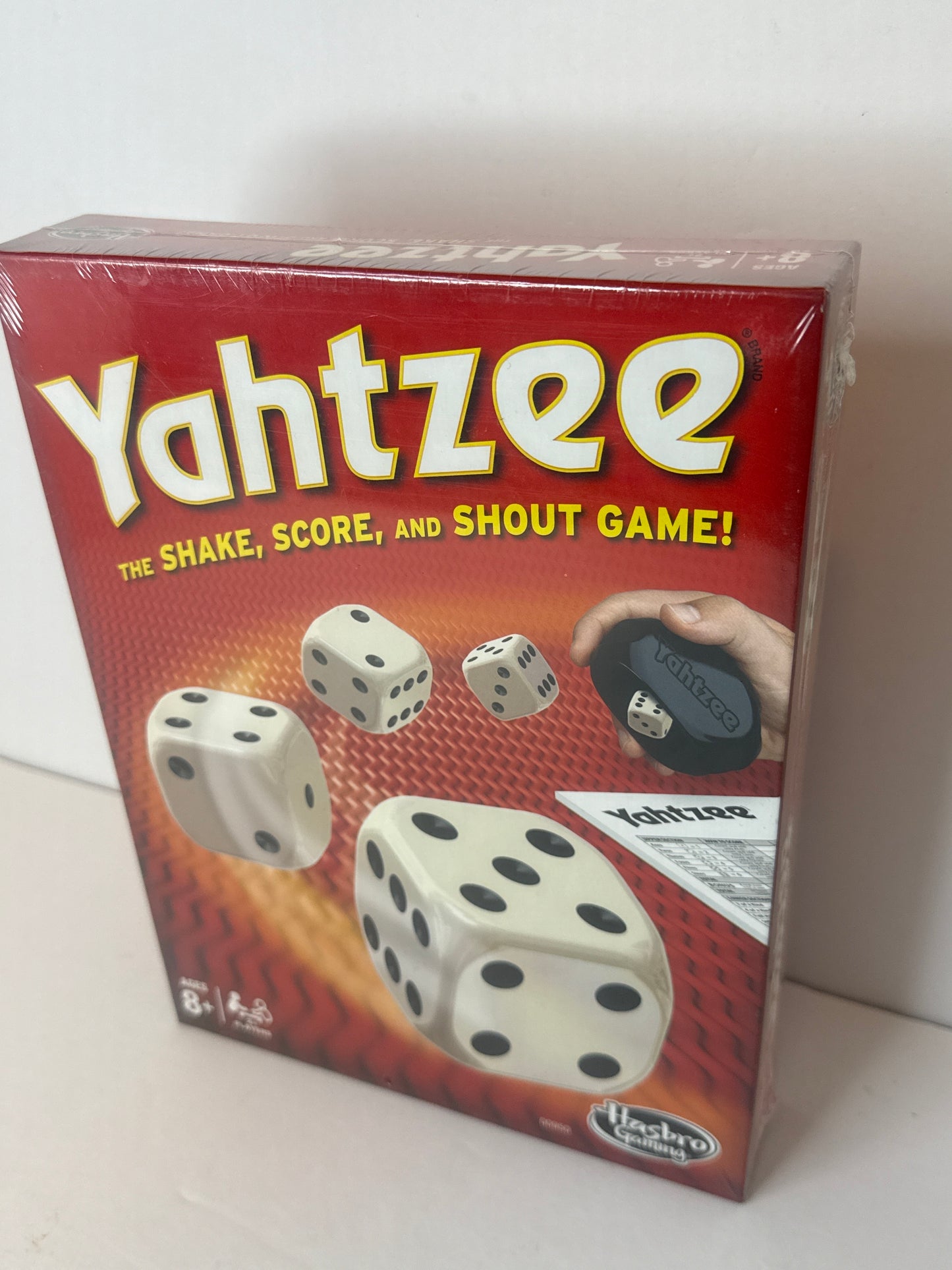 Hasbro Gaming Yahtzee Game, Fast-Playing Dice Games for Kids, Teens, and Adults, Strategy Games, Family Games for Kids, 2 or More Players, Ages 8 and Up - Flip It Now